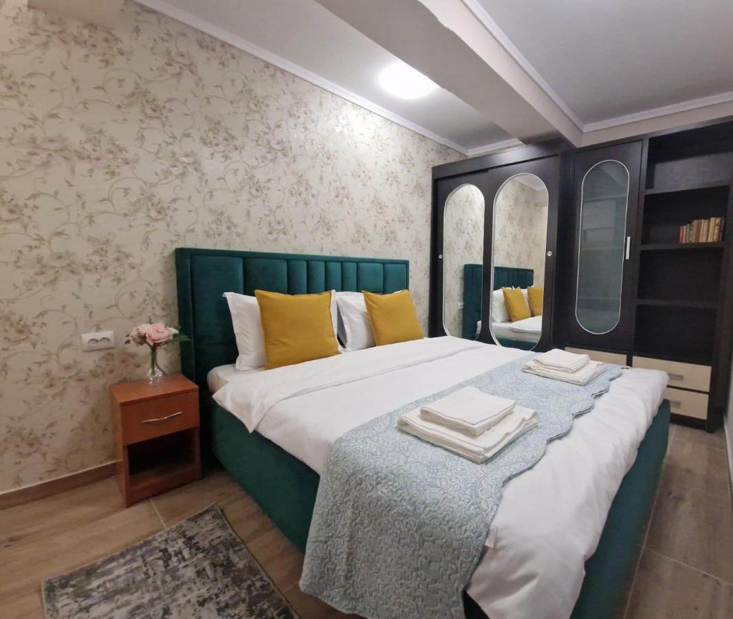 Laroka House Beautiful Apartment Universitate Center ブカレスト エクステリア 写真